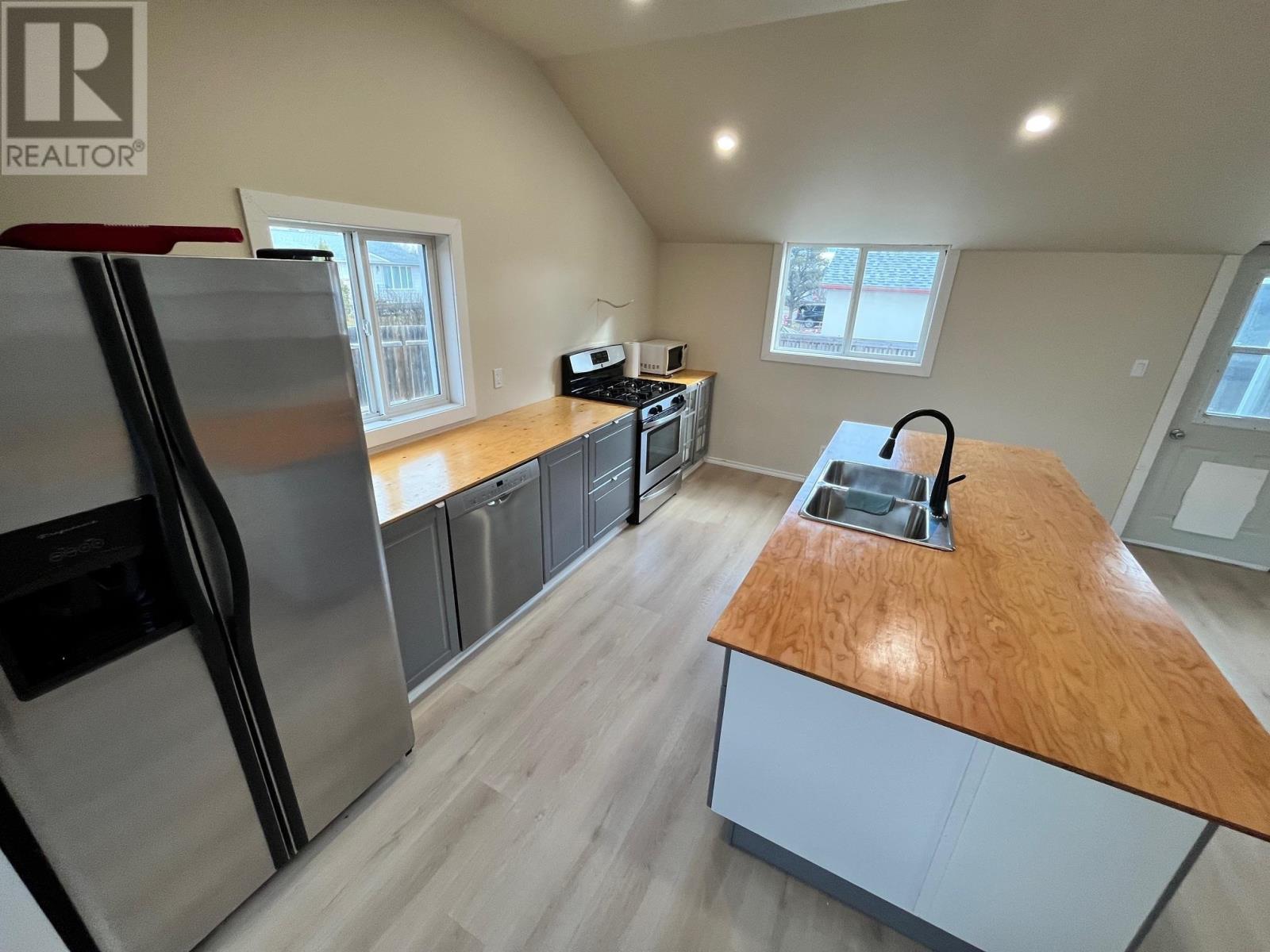 8 Elliot Street, Cochenour, Ontario  P0V 1L0 - Photo 7 - TB2600572