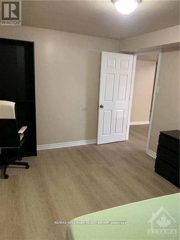 1721 Queensdale Avenue, Ottawa, Ontario  K1T 1J5 - Photo 12 - X13020584