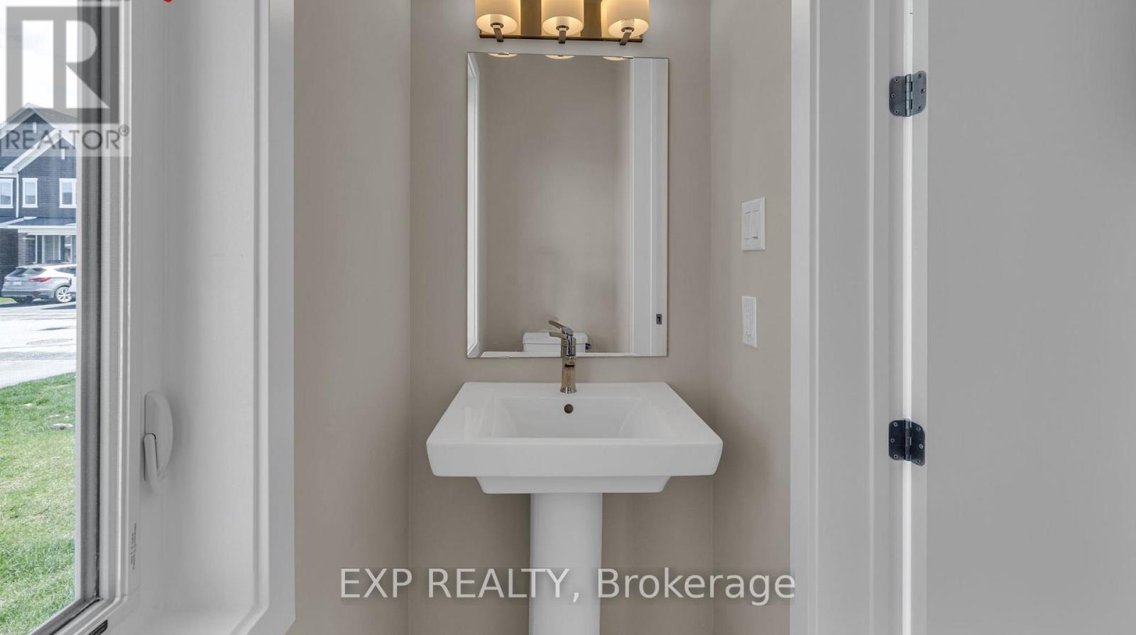 417 Epoch Street, Ottawa, Ontario  K2J 6X5 - Photo 5 - X13020658