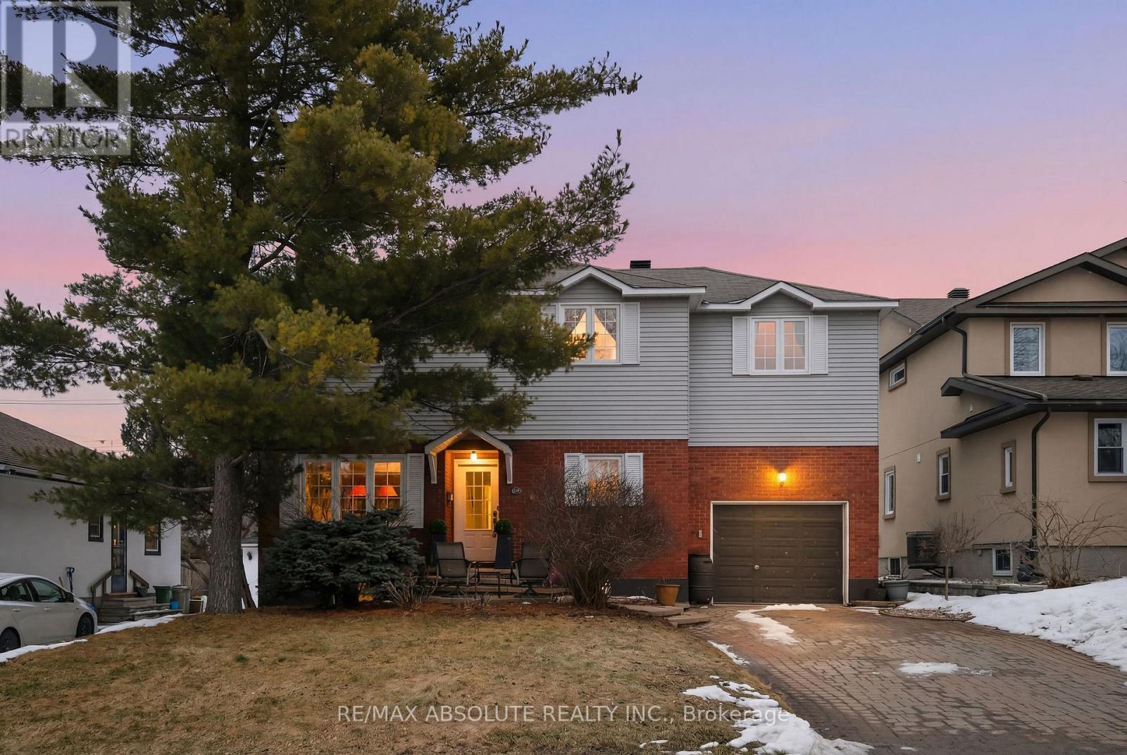 605 Rowanwood Avenue, Ottawa, Ontario  K2A 3E3 - Photo 1 - X13020694