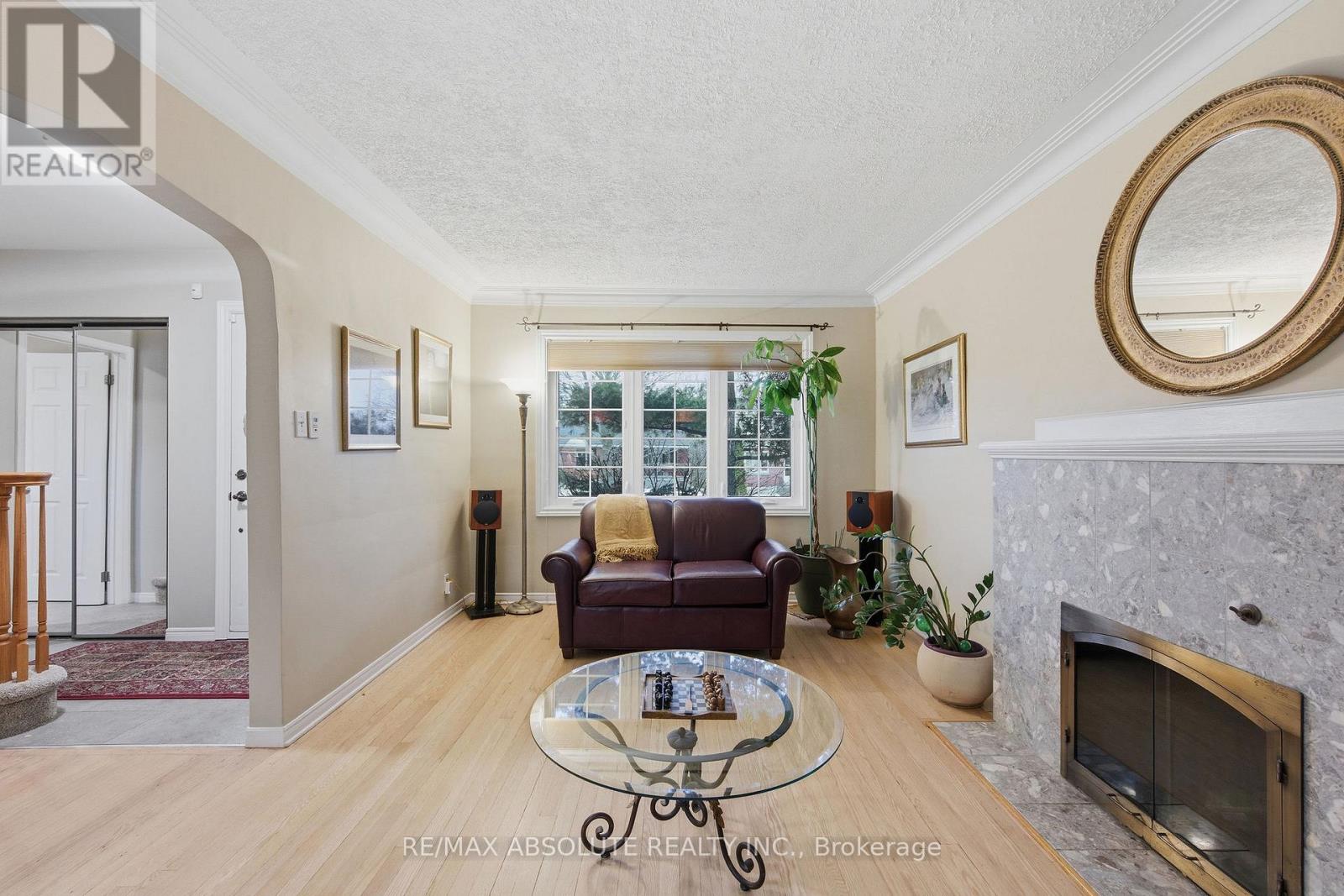 605 Rowanwood Avenue, Ottawa, Ontario  K2A 3E3 - Photo 4 - X13020694