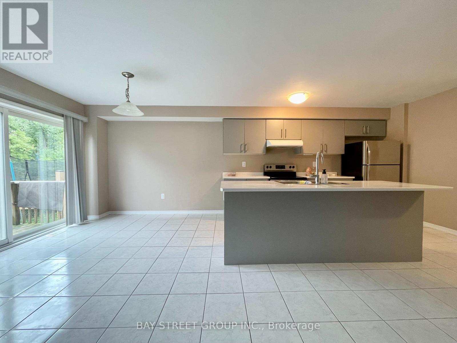 7945 Hackberry Trail, Niagara Falls, Ontario  L2H 2Y6 - Photo 5 - X13020640