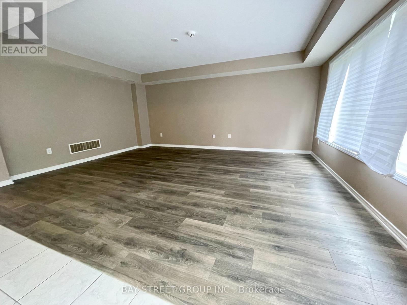 7945 Hackberry Trail, Niagara Falls, Ontario  L2H 2Y6 - Photo 8 - X13020640