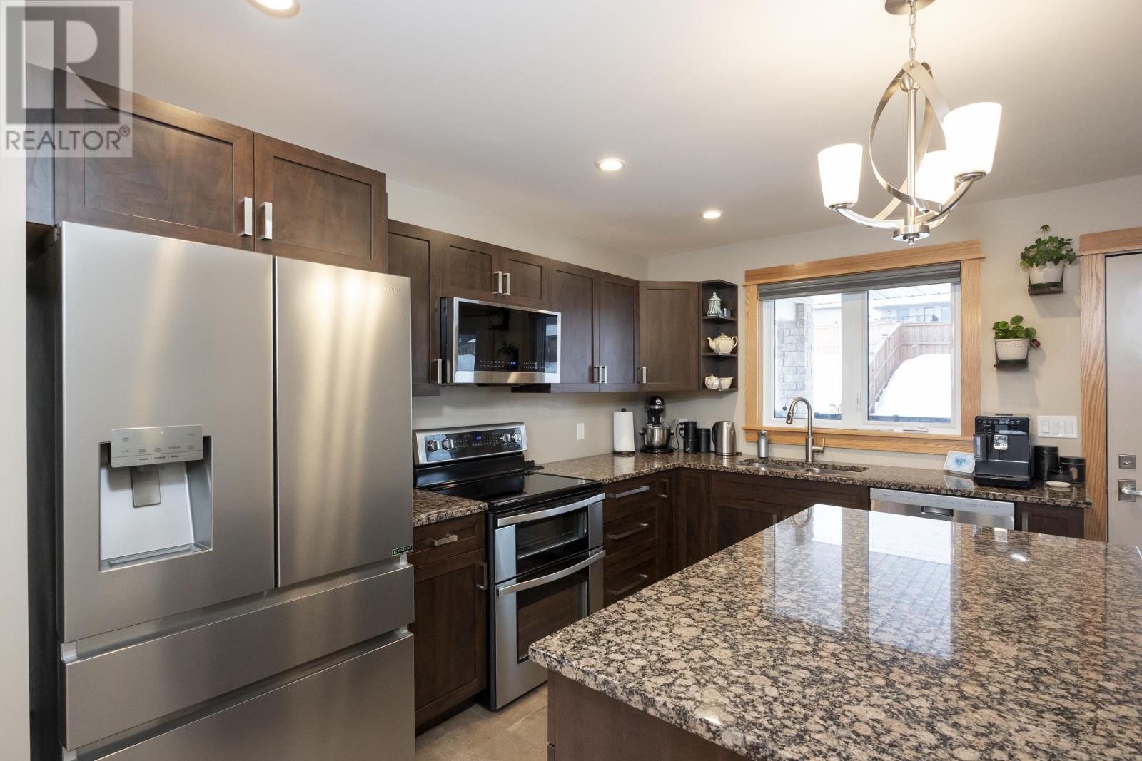 333 Ruby Cres, Thunder Bay, Ontario  P7G 2S9 - Photo 10 - TB2600748