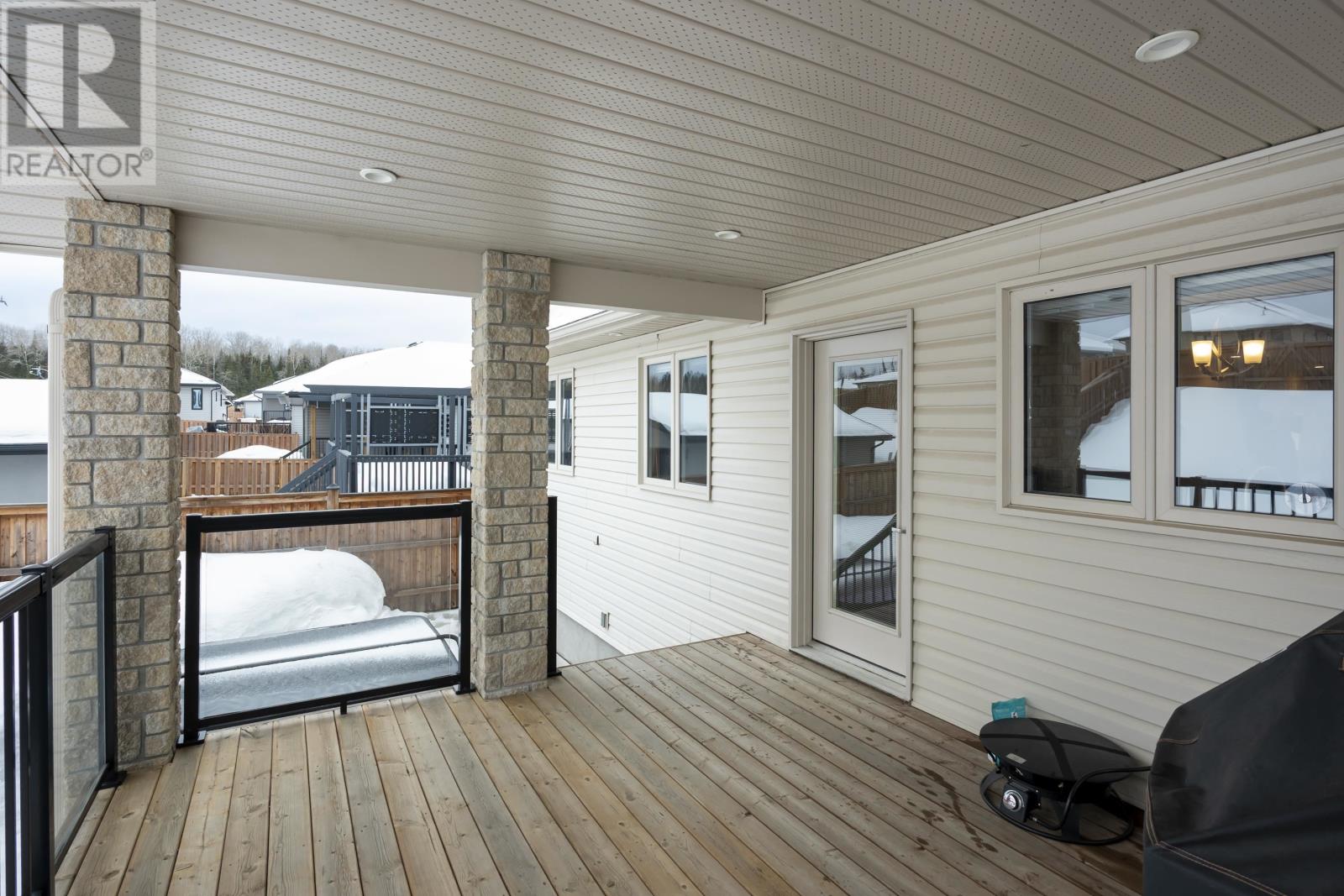 333 Ruby Cres, Thunder Bay, Ontario  P7G 2S9 - Photo 41 - TB2600748