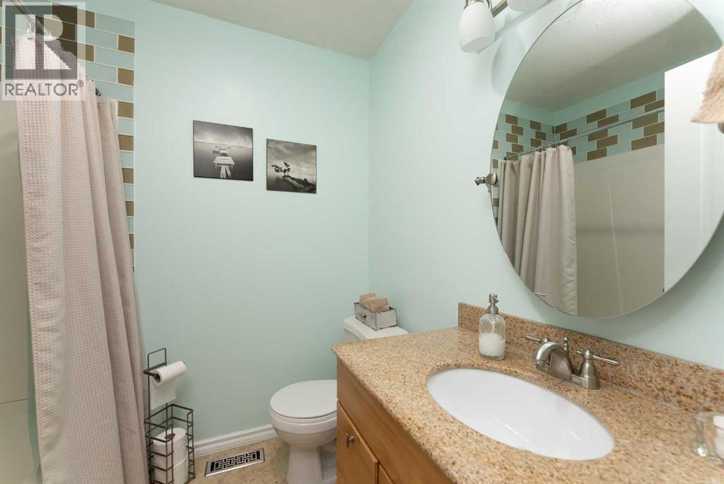 139 Laval Boulevard W, Lethbridge, Alberta  T1K 4G7 - Photo 14 - A2285924