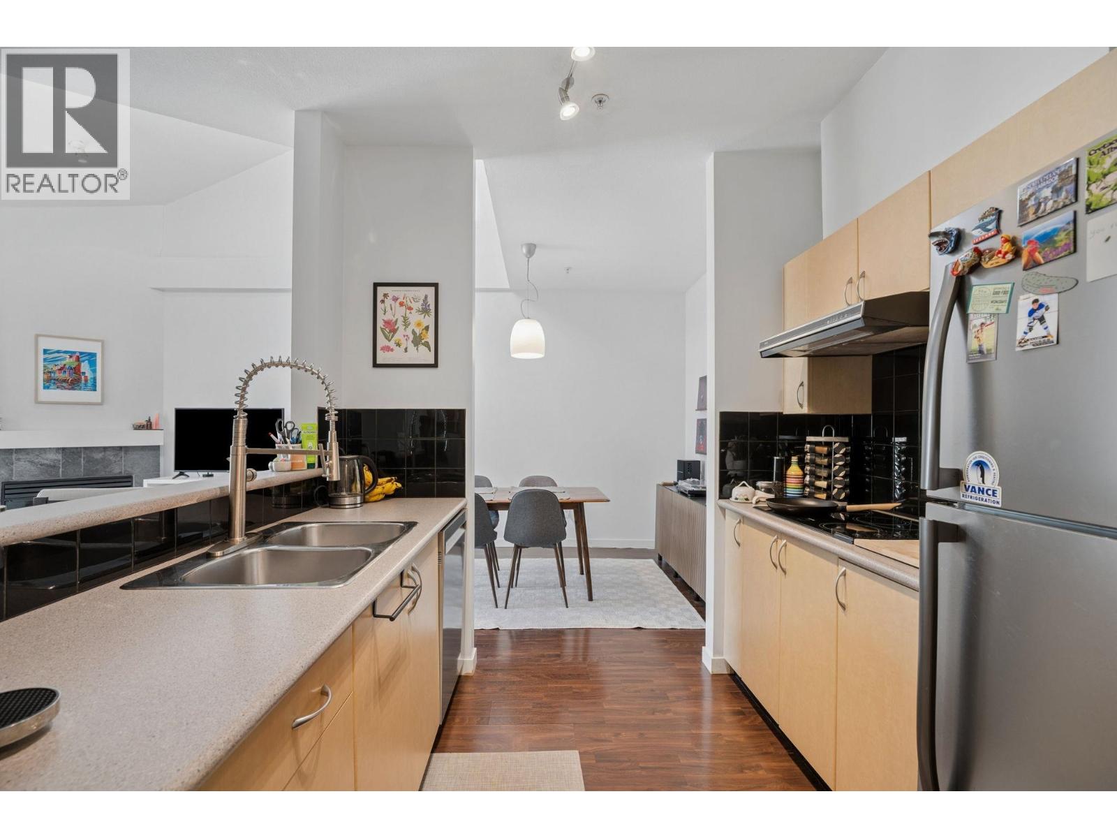 409 3768 Hastings Street, Burnaby, British Columbia  V5C 2H5 - Photo 20 - R3113243