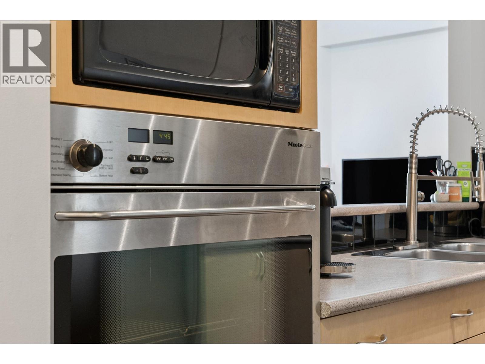 409 3768 Hastings Street, Burnaby, British Columbia  V5C 2H5 - Photo 24 - R3113243