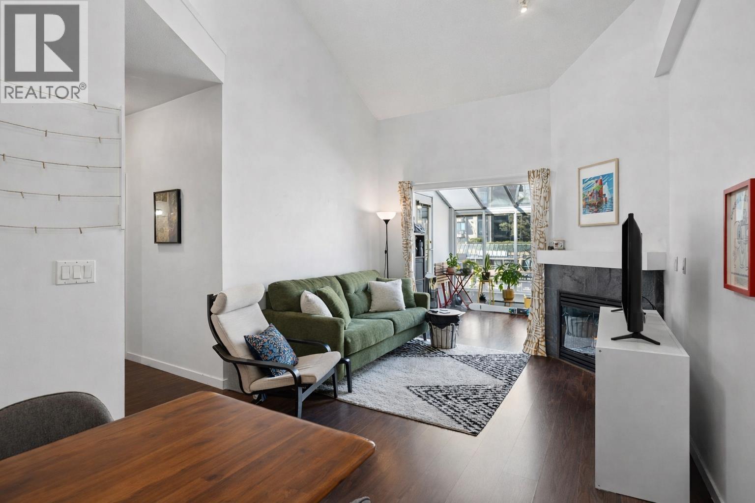 409 3768 Hastings Street, Burnaby, British Columbia  V5C 2H5 - Photo 6 - R3113243