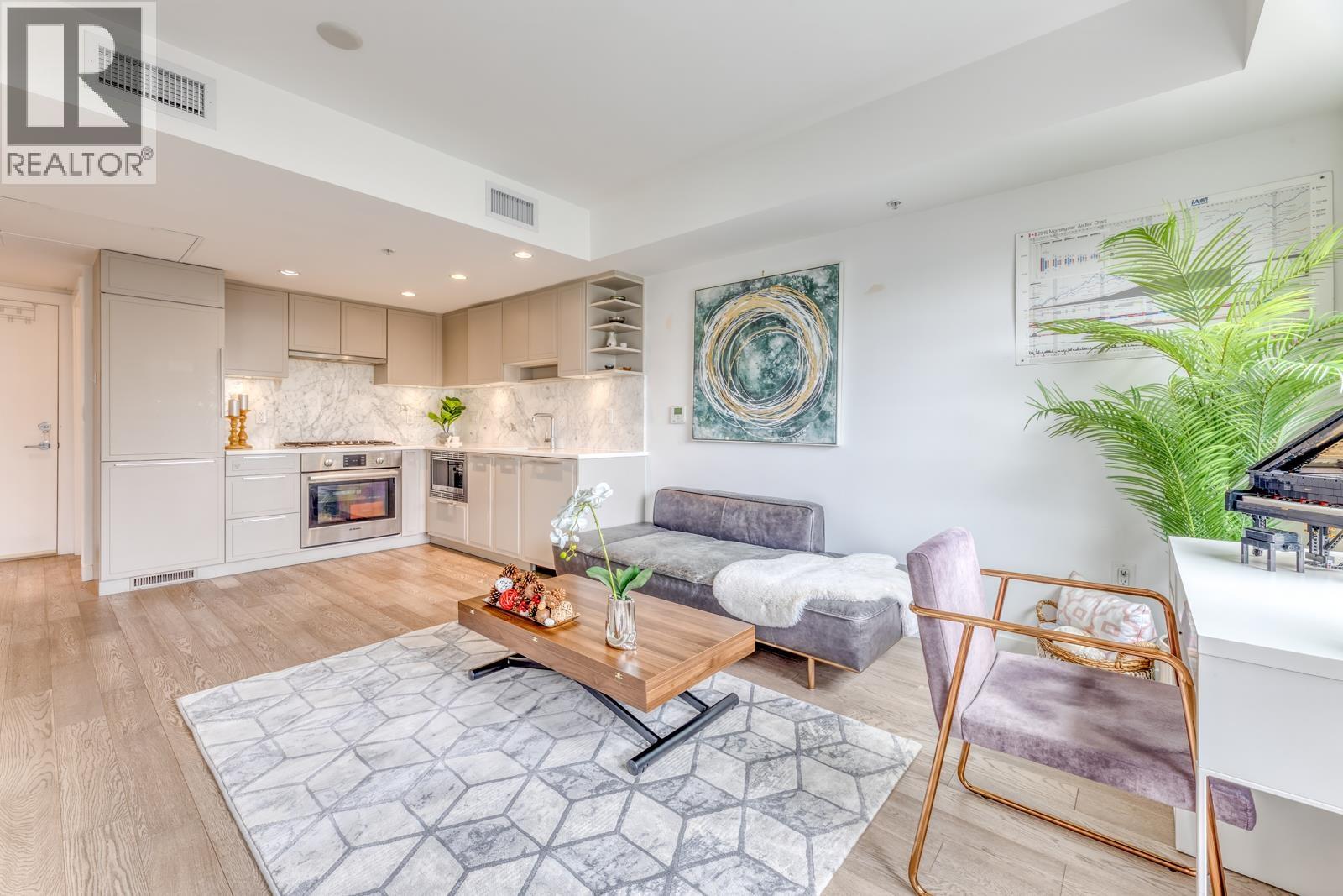 324 7828 Granville Street, Vancouver, British Columbia  V6P 4Z2 - Photo 1 - R3113249