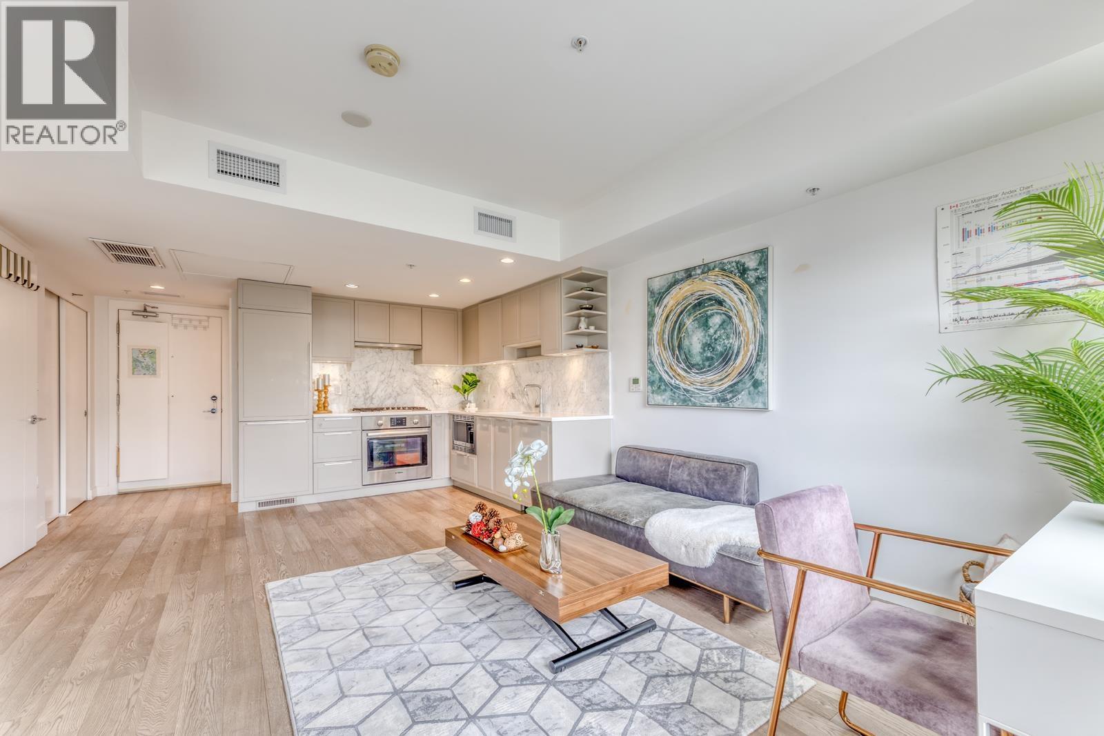 324 7828 Granville Street, Vancouver, British Columbia  V6P 4Z2 - Photo 2 - R3113249