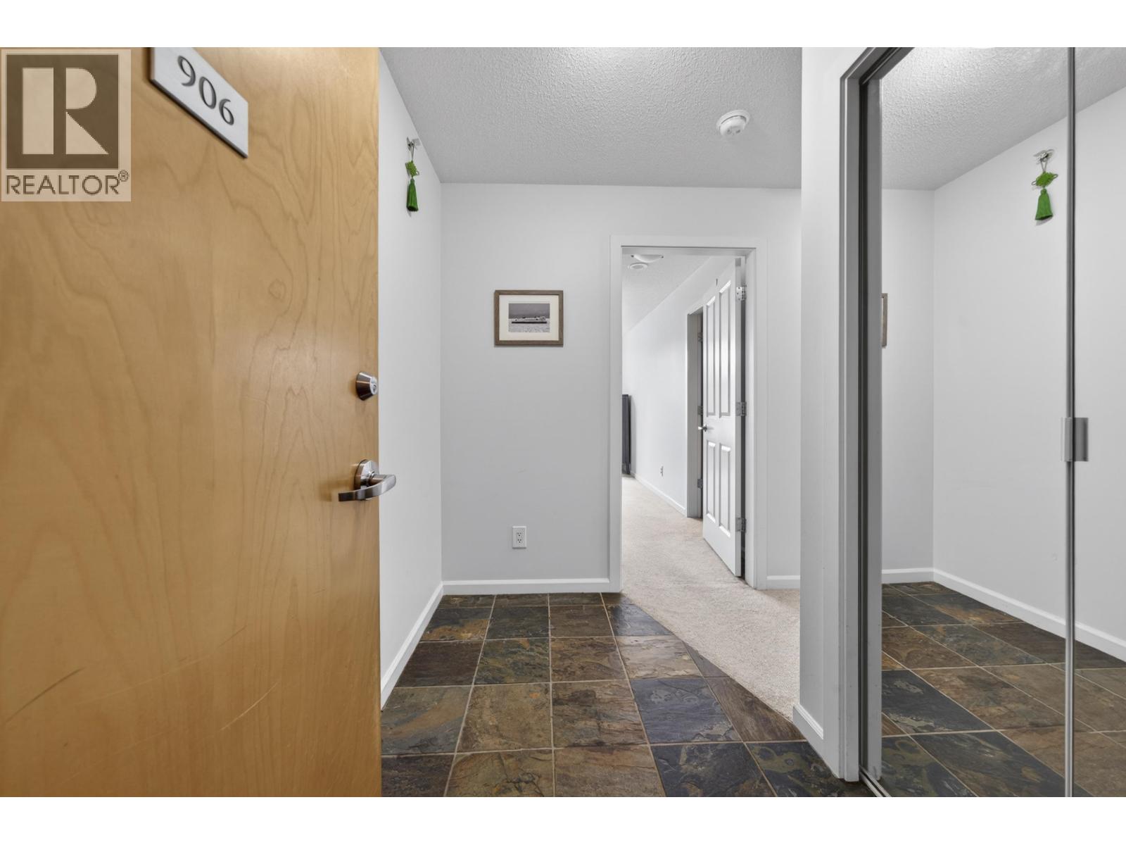 906 235 Guildford Drive, Port Moody, British Columbia  V3H 5L8 - Photo 4 - R3113250