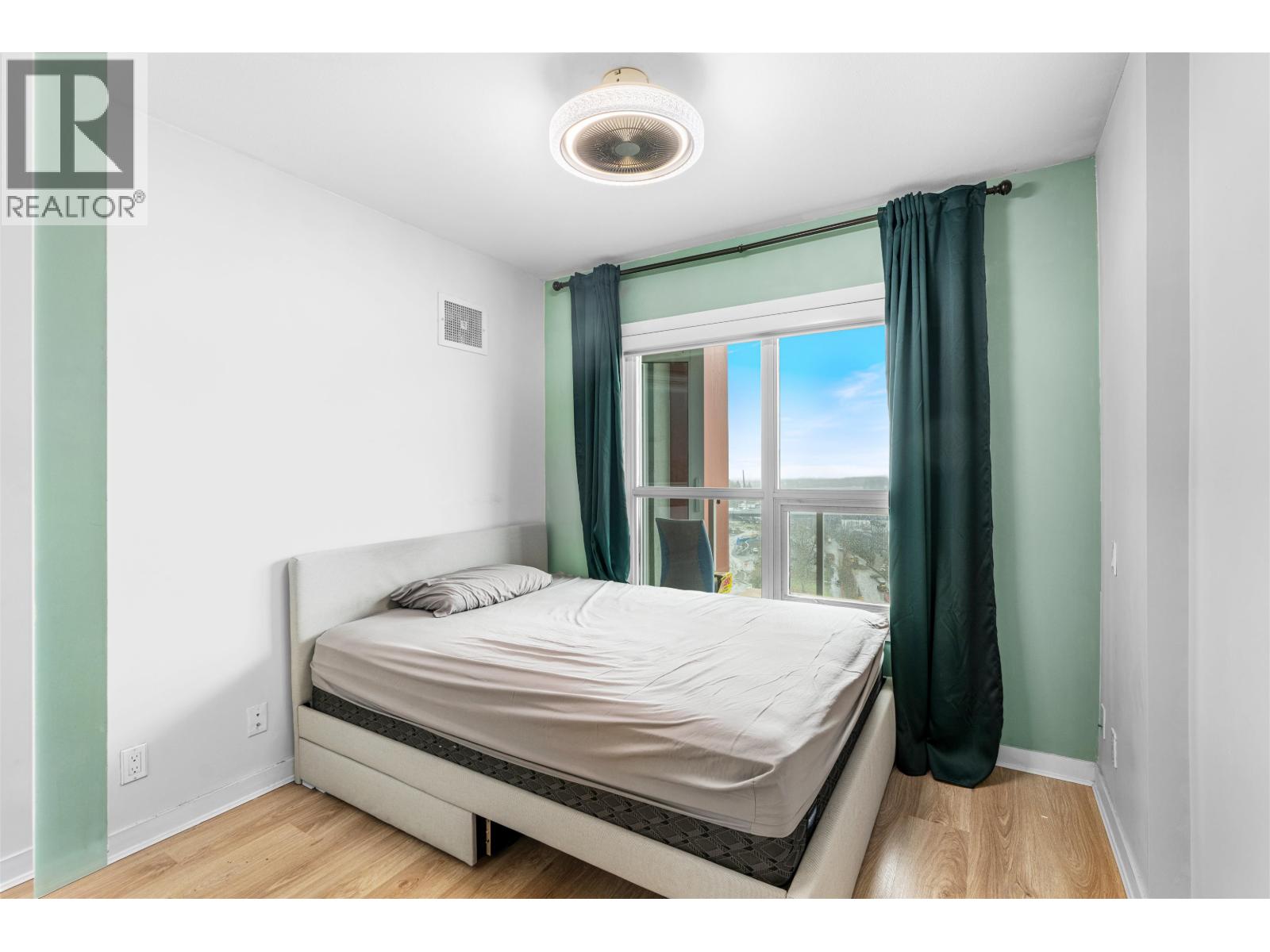 1602 125 Columbia Street, New Westminster, British Columbia  V3L 0G8 - Photo 4 - R3113253