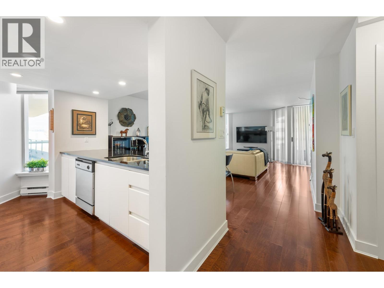 302 168 Chadwick Court, North Vancouver, British Columbia  V7M 3L4 - Photo 14 - R3113275