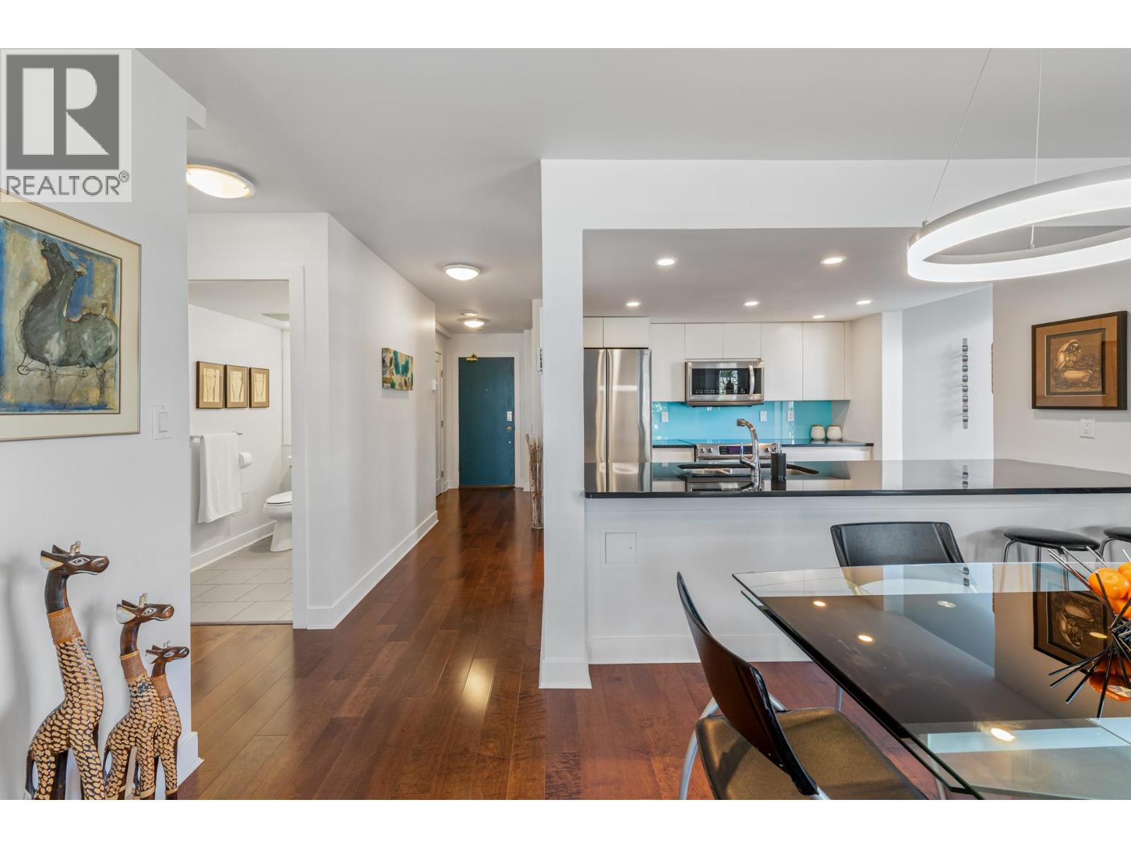 302 168 Chadwick Court, North Vancouver, British Columbia  V7M 3L4 - Photo 5 - R3113275