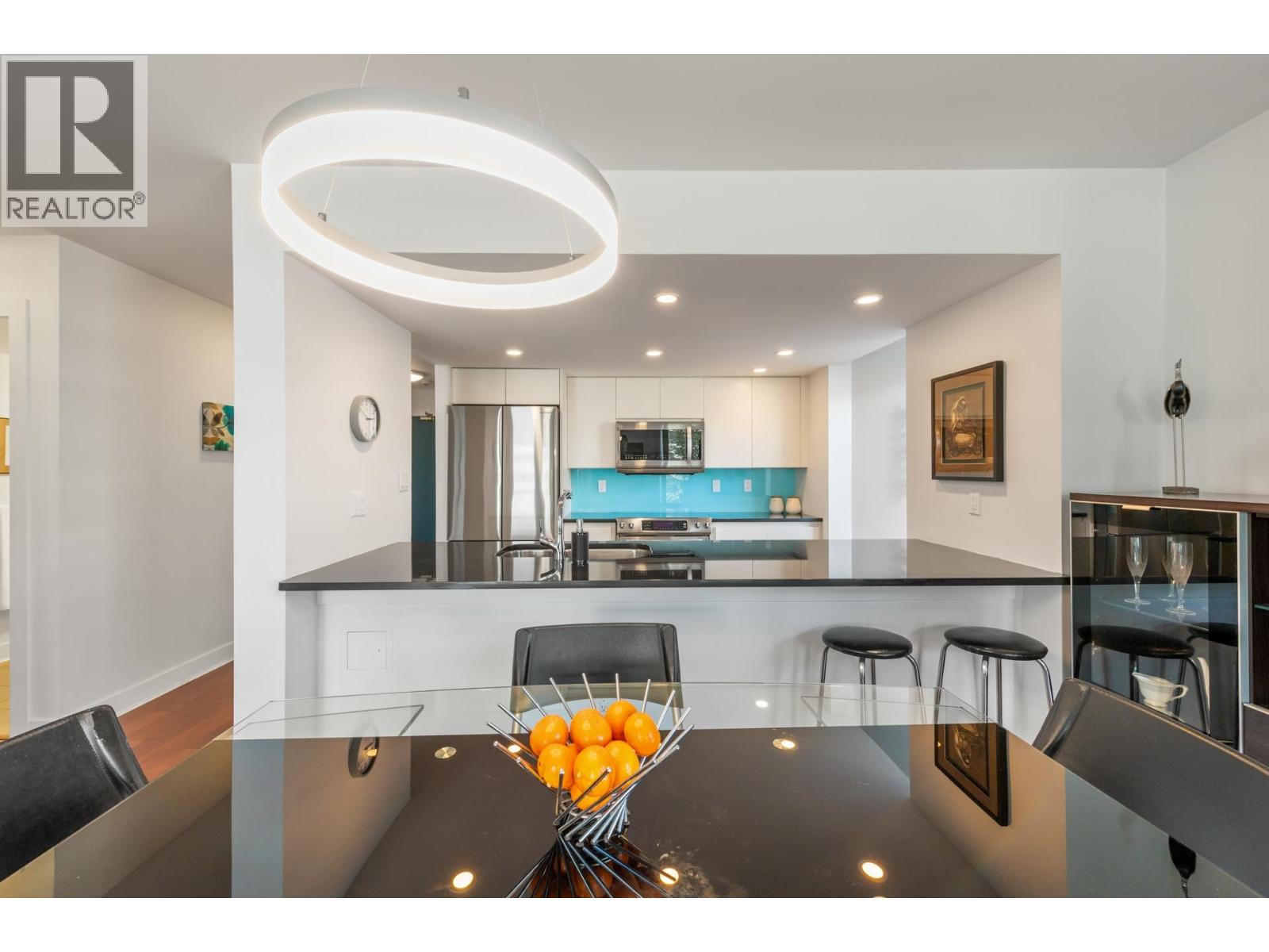 302 168 Chadwick Court, North Vancouver, British Columbia  V7M 3L4 - Photo 6 - R3113275