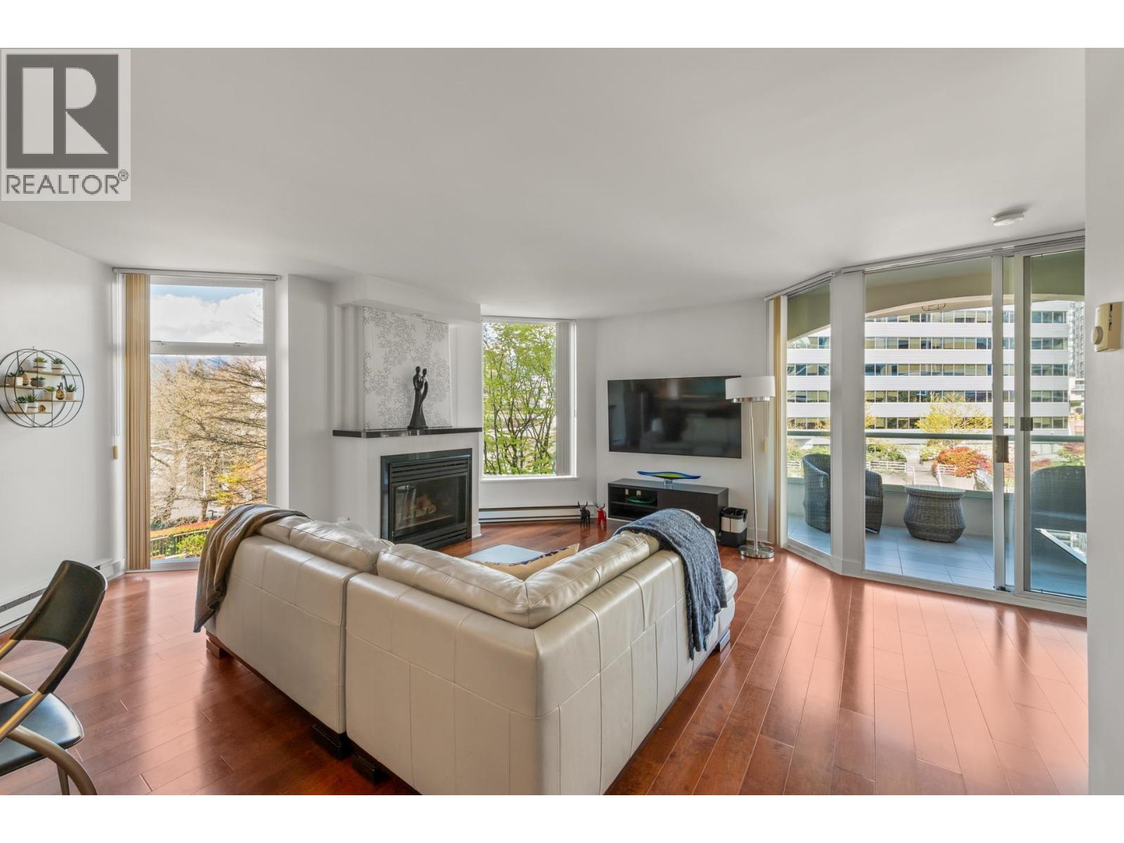 302 168 Chadwick Court, North Vancouver, British Columbia  V7M 3L4 - Photo 7 - R3113275