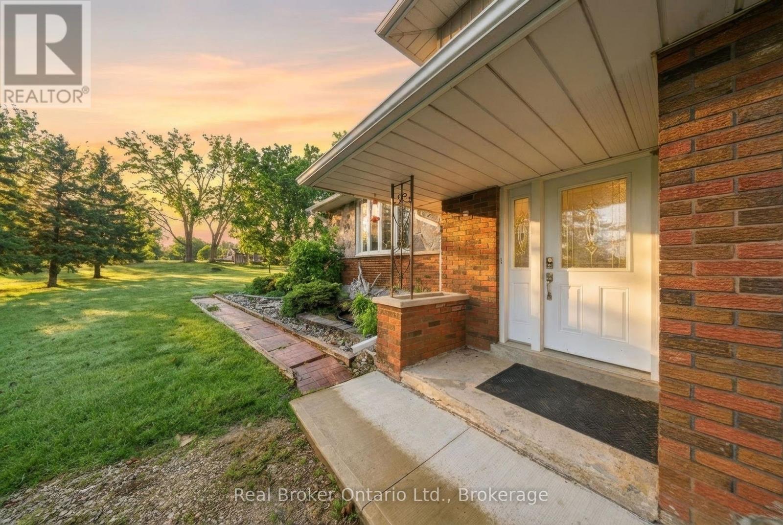 11 Burtch Road, Brant, Ontario  N0E 1K0 - Photo 2 - X13020568