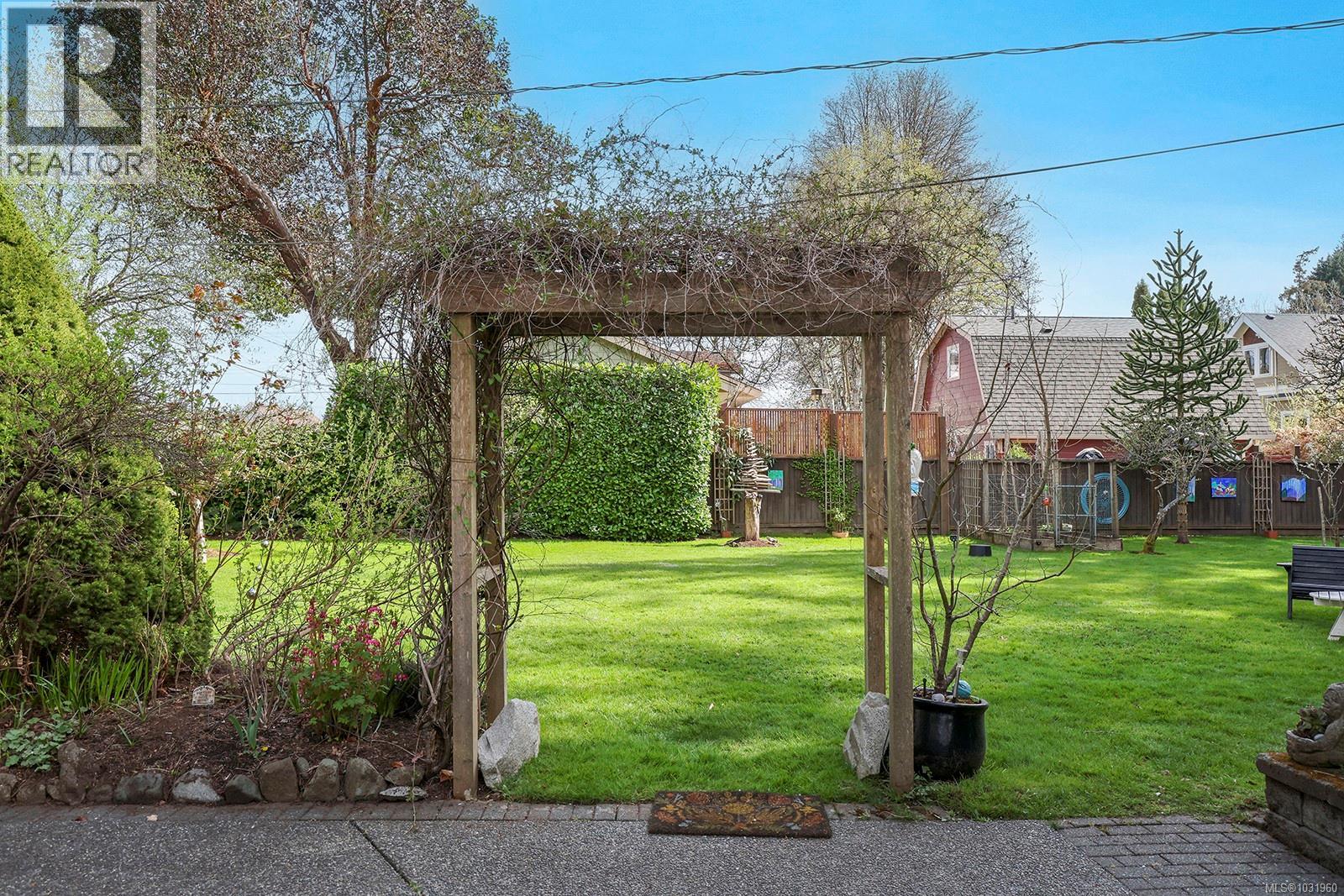 325 Harmston Ave, Courtenay, British Columbia  V9N 2X1 - Photo 56 - 1031960