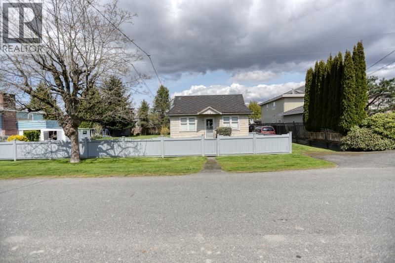 5211 Maple Road, Richmond, British Columbia  V7E 1G2 - Photo 11 - R3112980