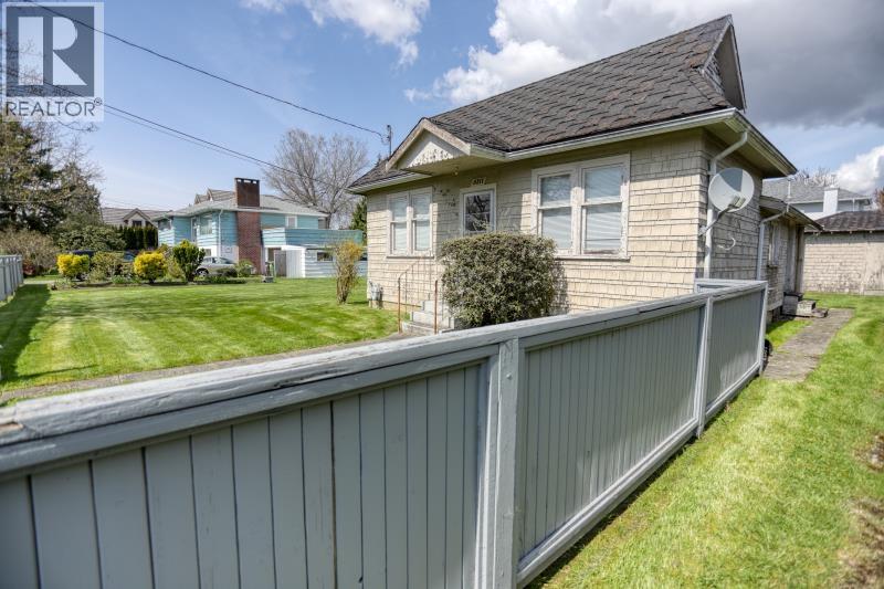 5211 Maple Road, Richmond, British Columbia  V7E 1G2 - Photo 13 - R3112980