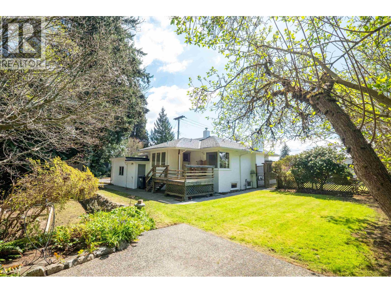 3894 Sunnycrest Drive, North Vancouver, British Columbia  V7R 3C8 - Photo 25 - R3113247