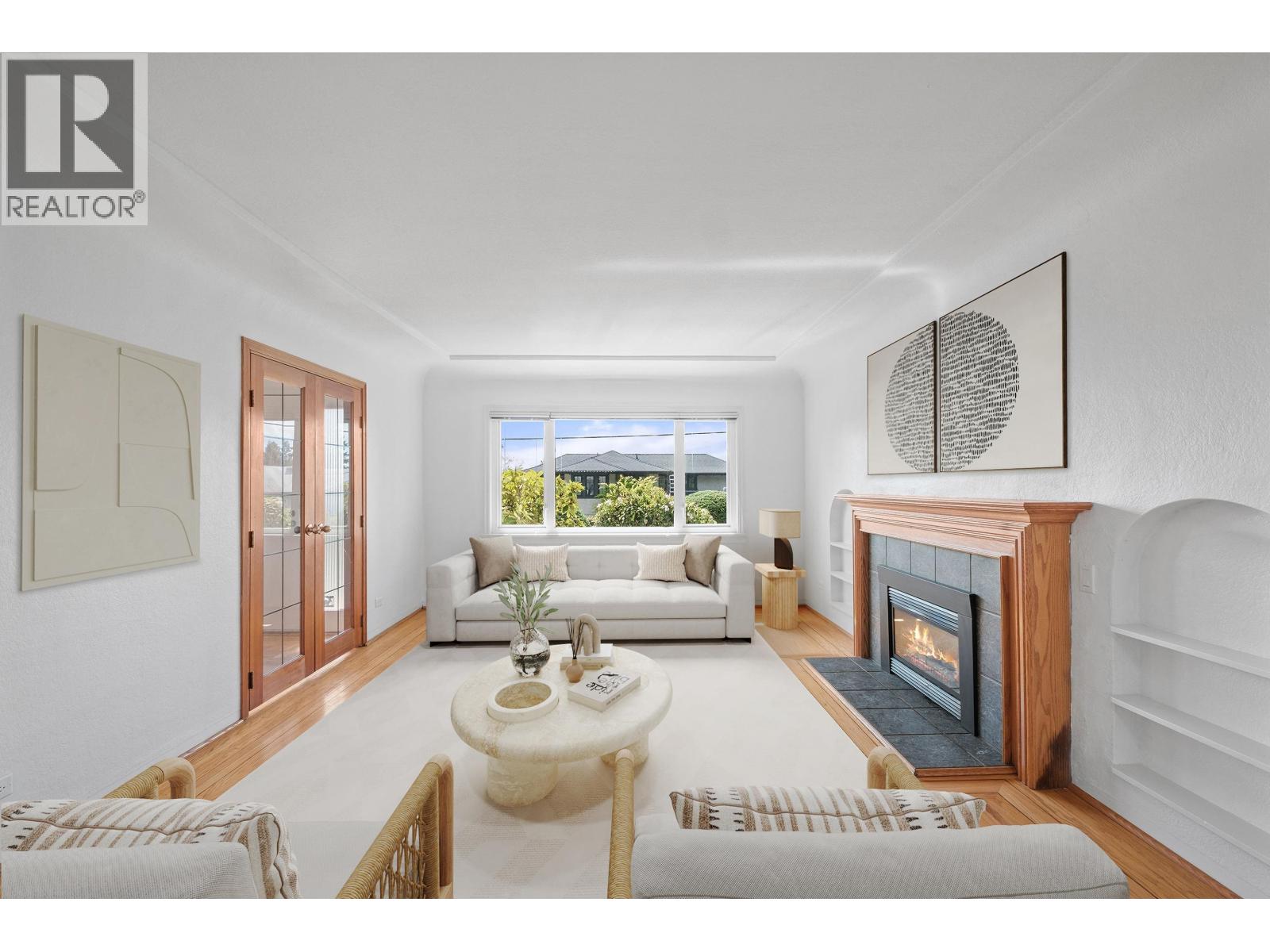 3894 Sunnycrest Drive, North Vancouver, British Columbia  V7R 3C8 - Photo 4 - R3113247