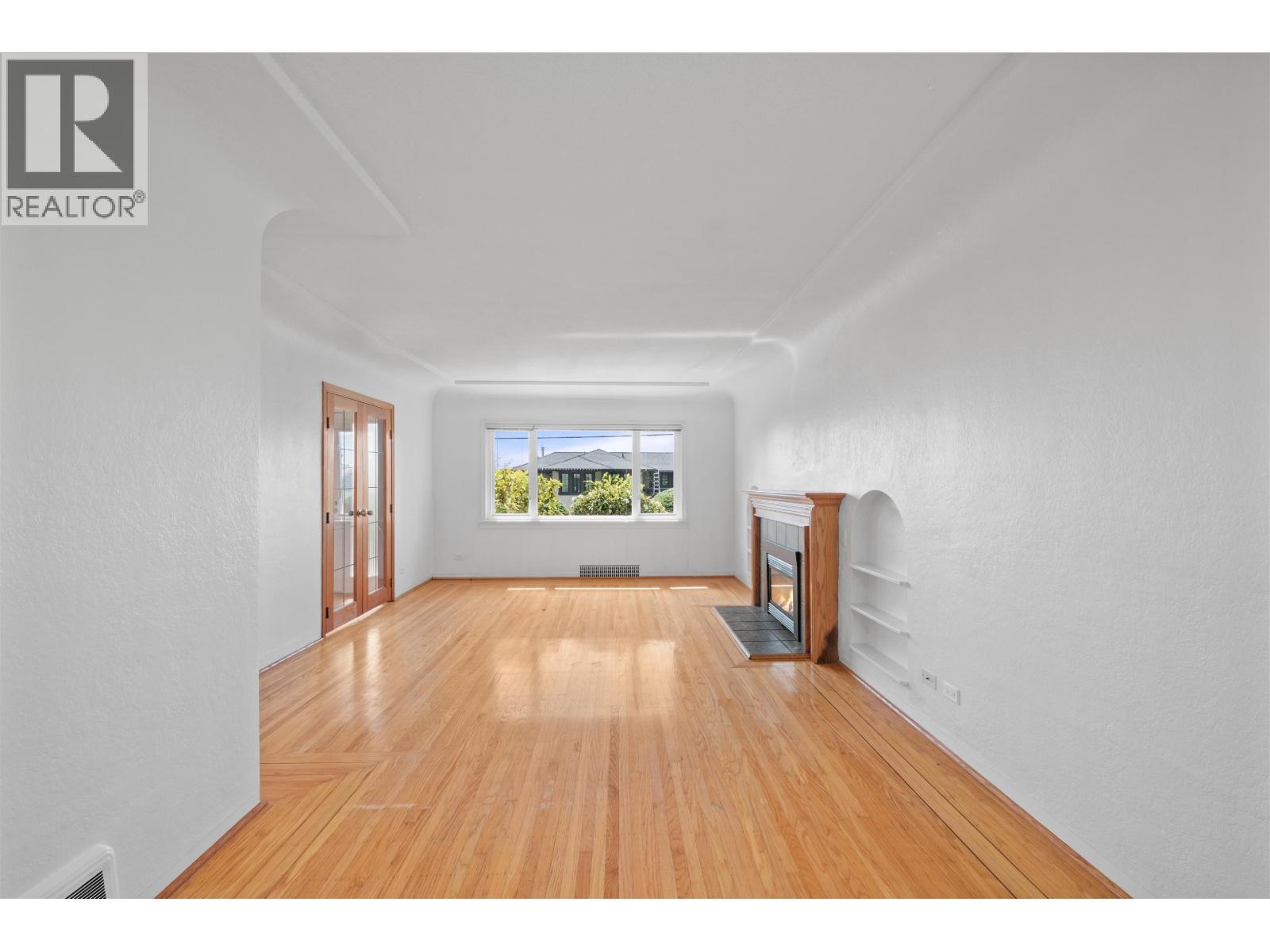 3894 Sunnycrest Drive, North Vancouver, British Columbia  V7R 3C8 - Photo 6 - R3113247