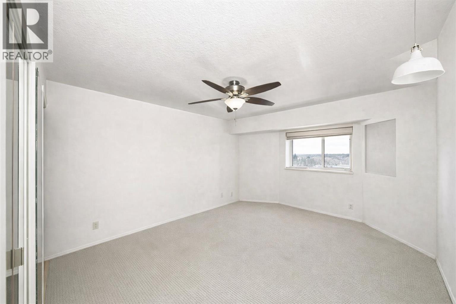 5220 Sunningdale Road, Burnaby, British Columbia  V5B 1M5 - Photo 12 - R3113248