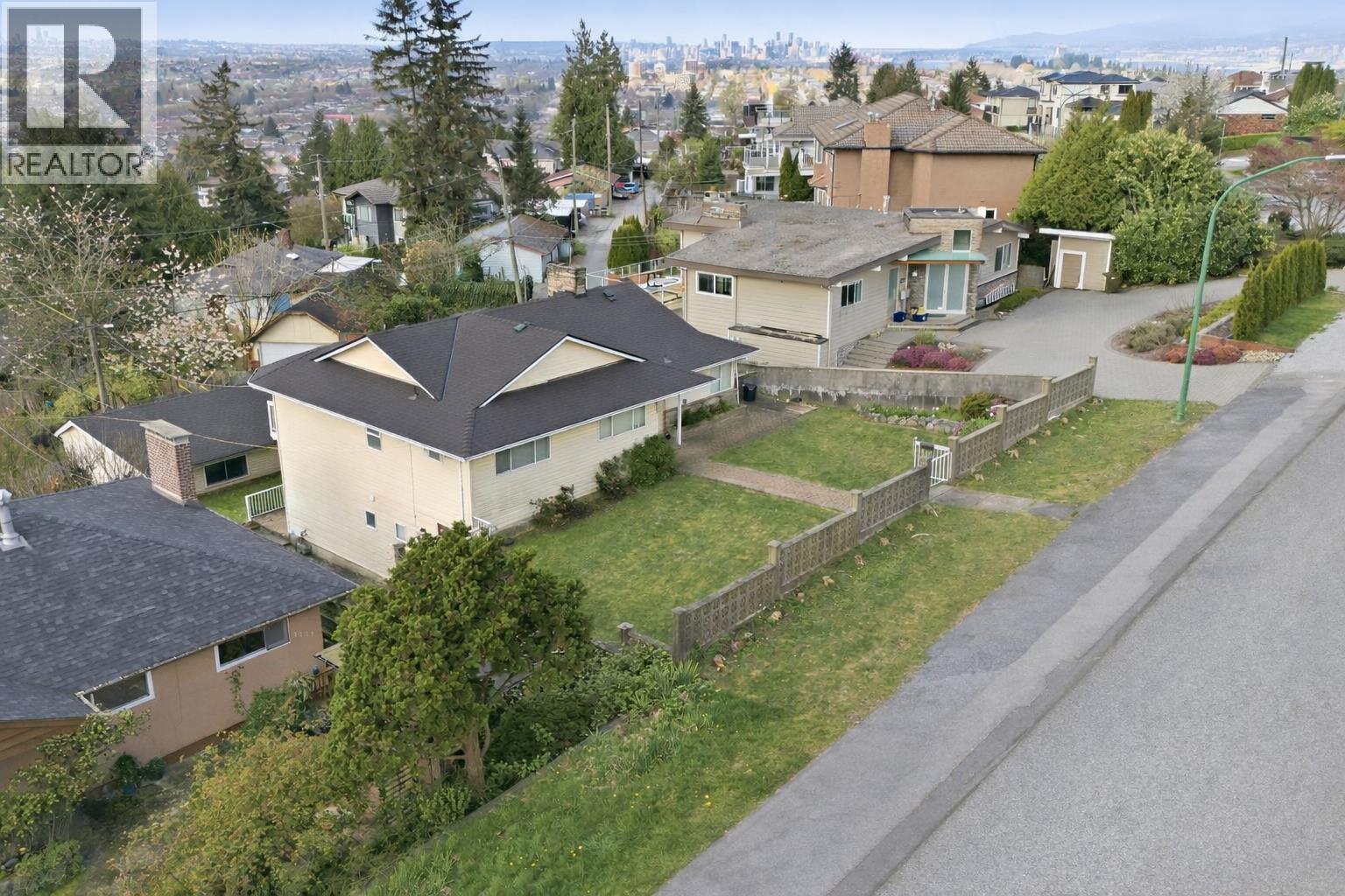 5220 Sunningdale Road, Burnaby, British Columbia  V5B 1M5 - Photo 34 - R3113248