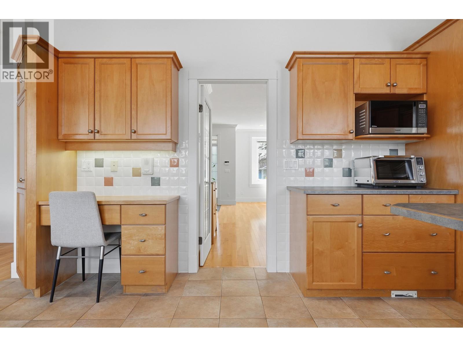 2761 E 53rd Avenue, Vancouver, British Columbia  V5S 1W3 - Photo 5 - R3113286