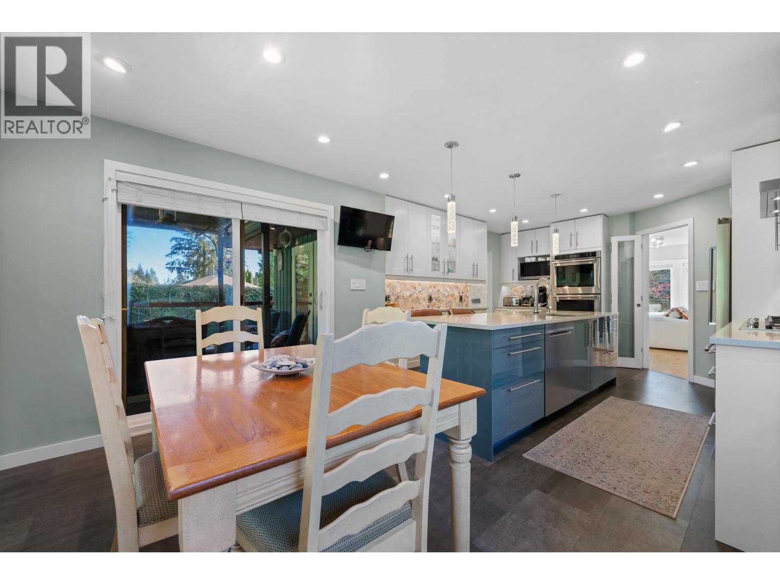 2760 Walpole Crescent, North Vancouver, British Columbia  V7H 2K7 - Photo 9 - R3113297