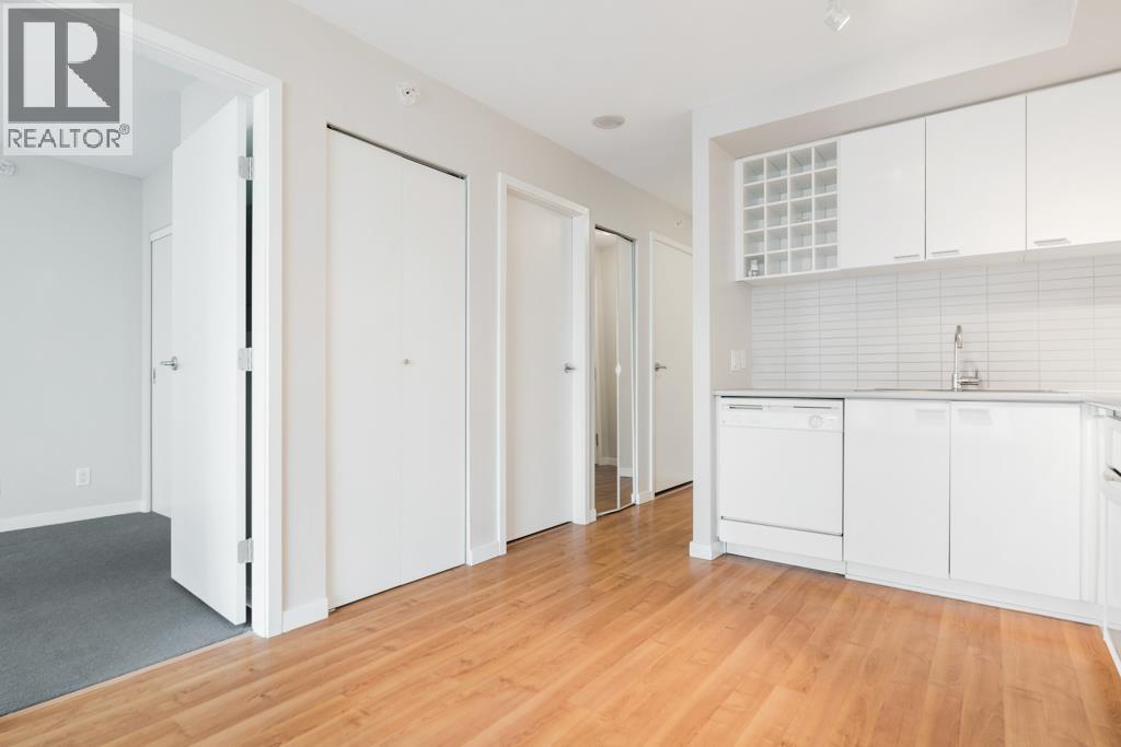 1806 131 Regiment Square, Vancouver, British Columbia  V6B 1X6 - Photo 18 - R3113265