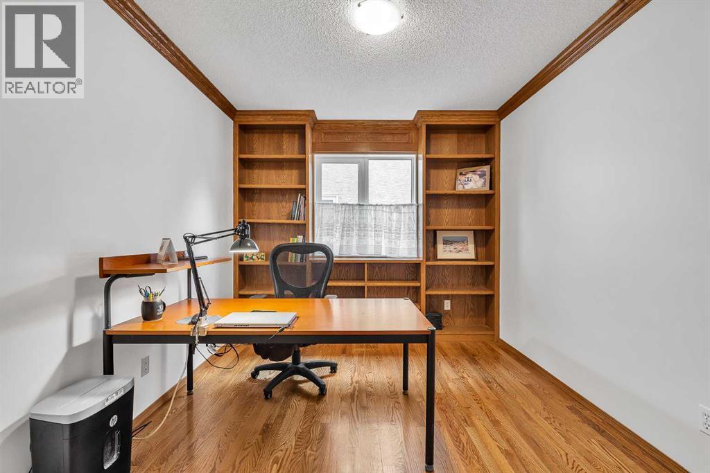 28 Woodpark Close Sw, Calgary, Alberta  T2W 6G2 - Photo 15 - A2302424