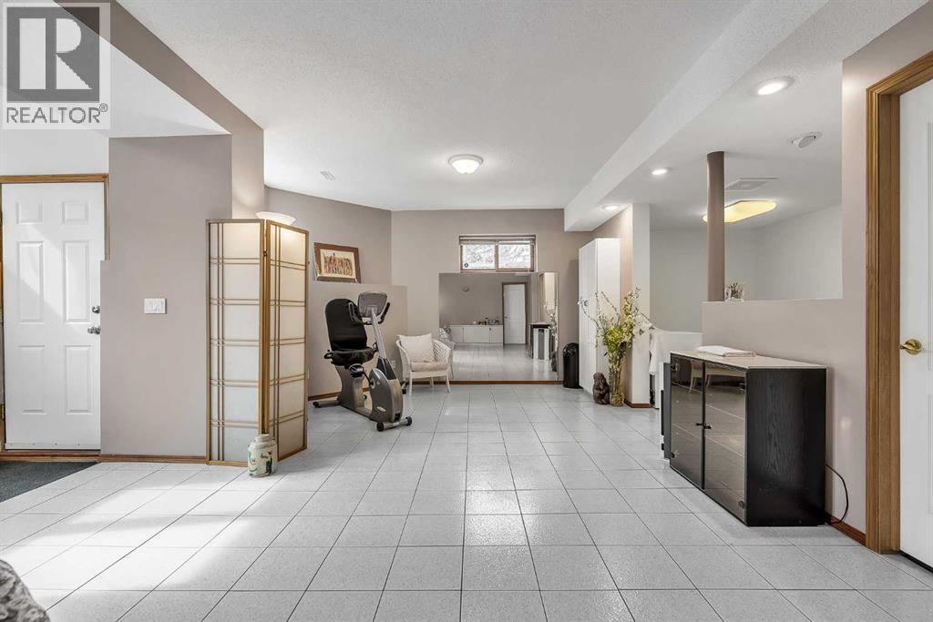 28 Woodpark Close Sw, Calgary, Alberta  T2W 6G2 - Photo 27 - A2302424