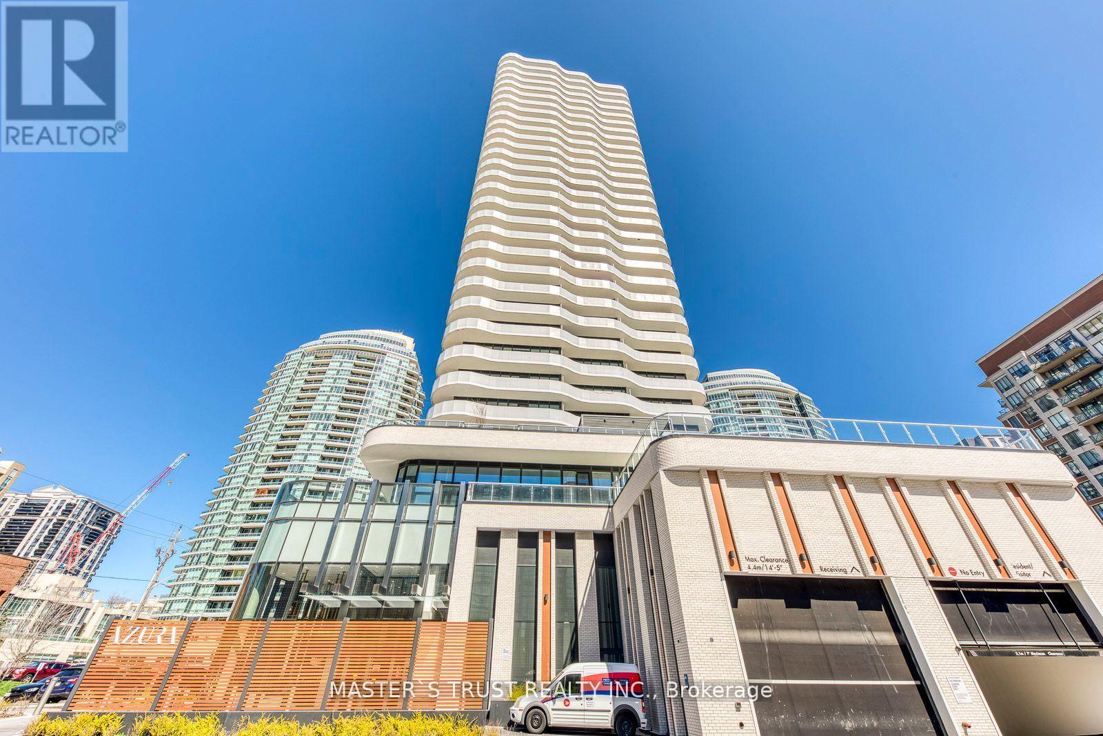 704 - 15 HOLMES AVENUE, Toronto, Ontario