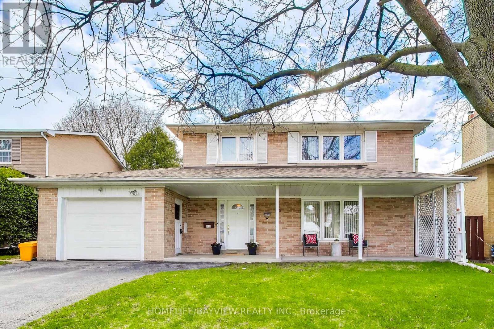 37 BEVERIDGE DRIVE, Toronto, Ontario
