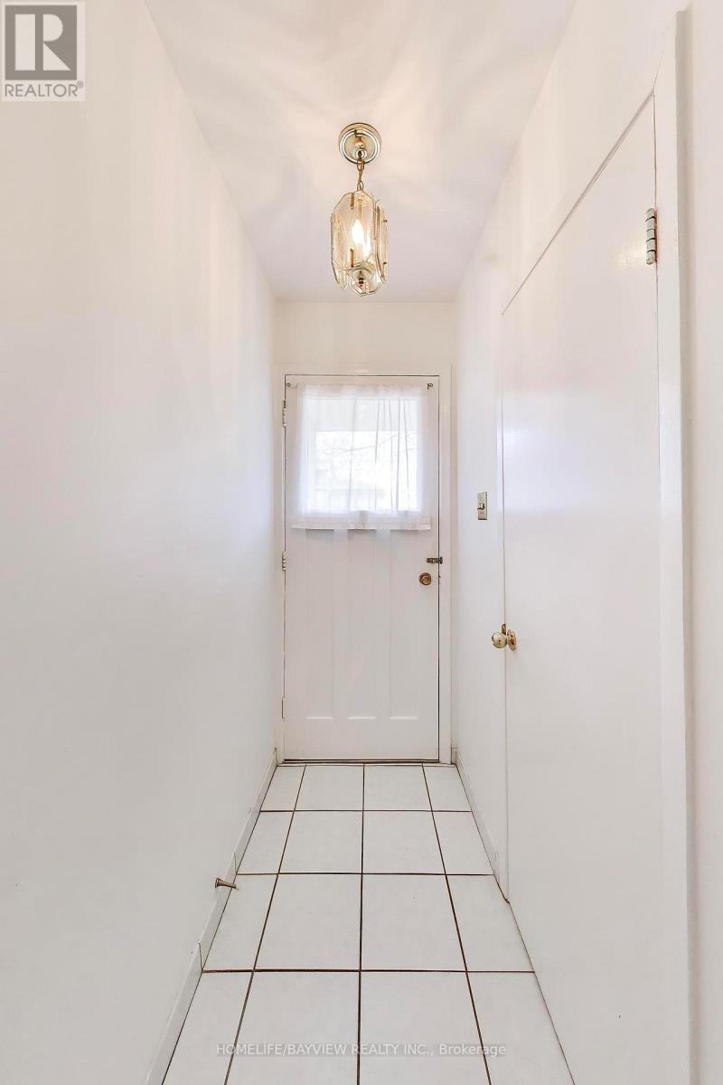 37 Beveridge Drive, Toronto, Ontario  M3A 1P1 - Photo 16 - C13020624