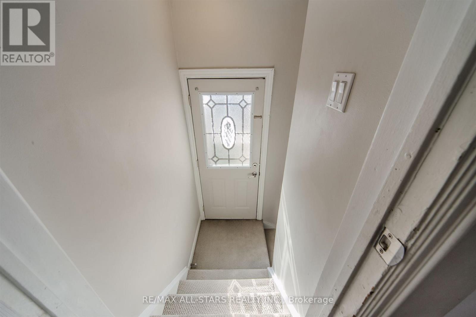 27 Martindale Road, Toronto, Ontario  M1M 2B8 - Photo 14 - E13020650