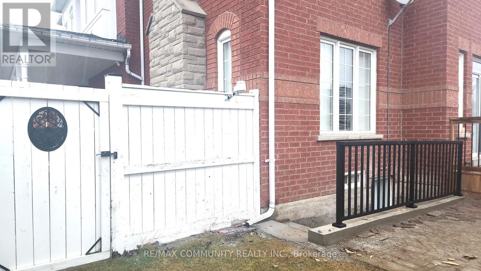 Lower - 1 Hesham Drive, Whitby, Ontario  L1M 2J9 - Photo 4 - E13020670