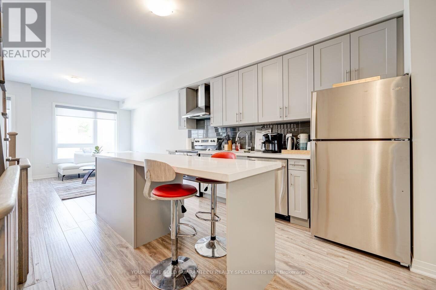 1649 Pleasure Valley Path, Oshawa, Ontario  L1G 0E3 - Photo 4 - E13020722