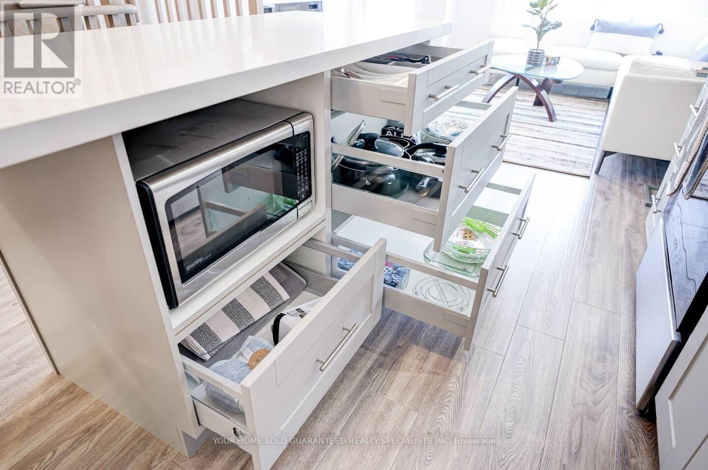 1649 Pleasure Valley Path, Oshawa, Ontario  L1G 0E3 - Photo 7 - E13020722