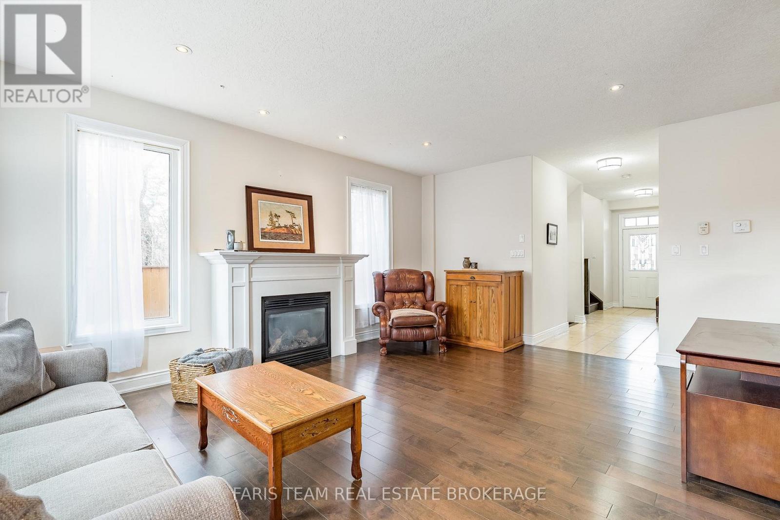 33 Auburn Court, Barrie, Ontario  L4N 6G9 - Photo 13 - S13005336