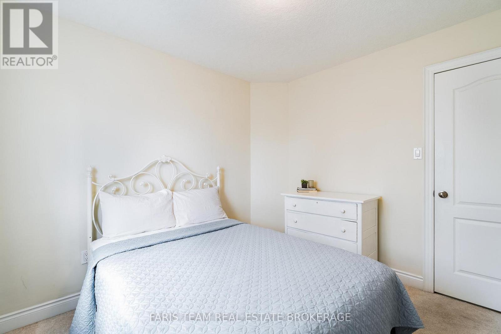 33 Auburn Court, Barrie, Ontario  L4N 6G9 - Photo 24 - S13005336