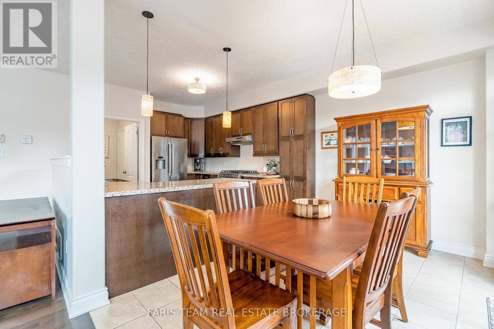 33 Auburn Court, Barrie, Ontario  L4N 6G9 - Photo 12 - S13005336