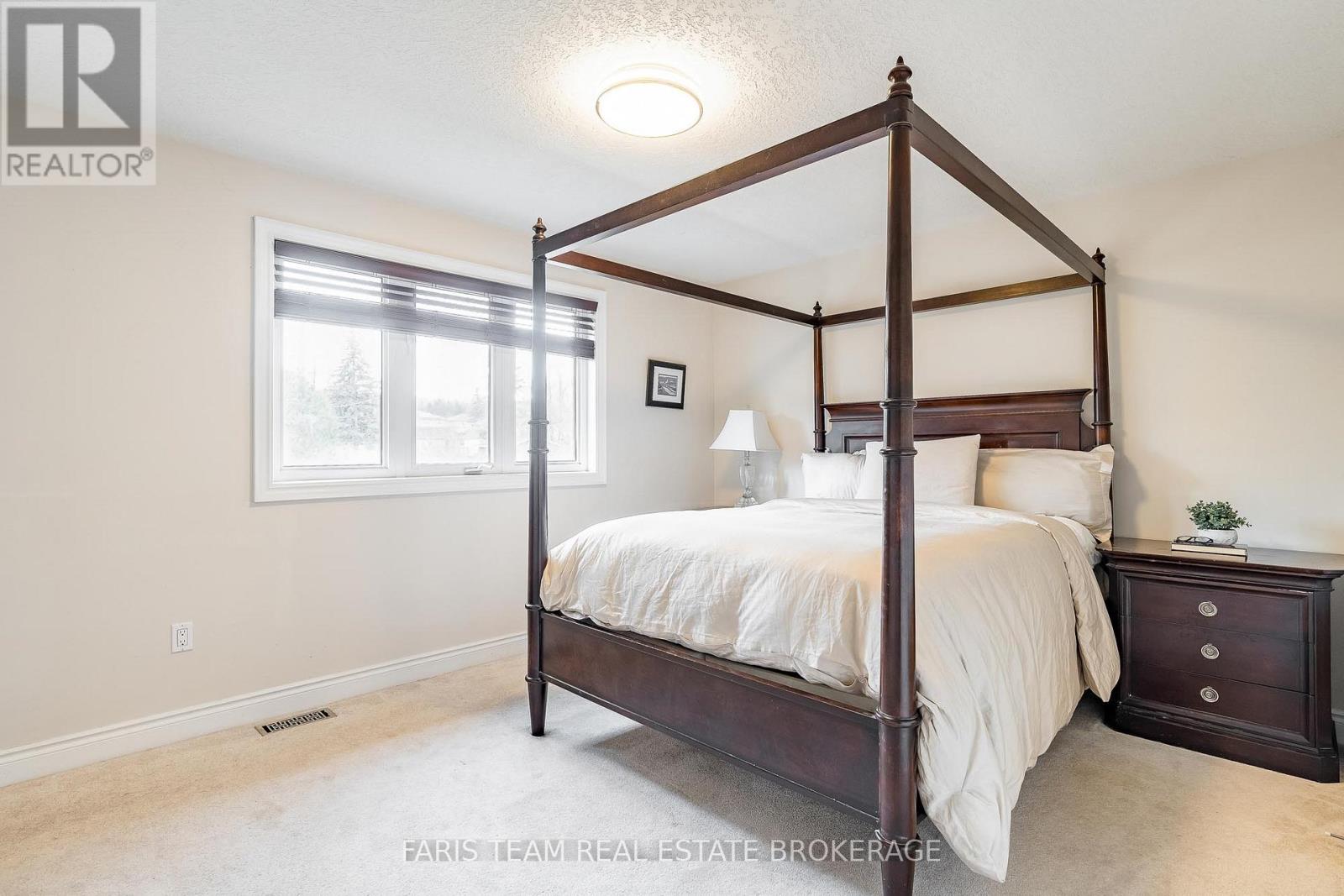 33 Auburn Court, Barrie, Ontario  L4N 6G9 - Photo 19 - S13005336