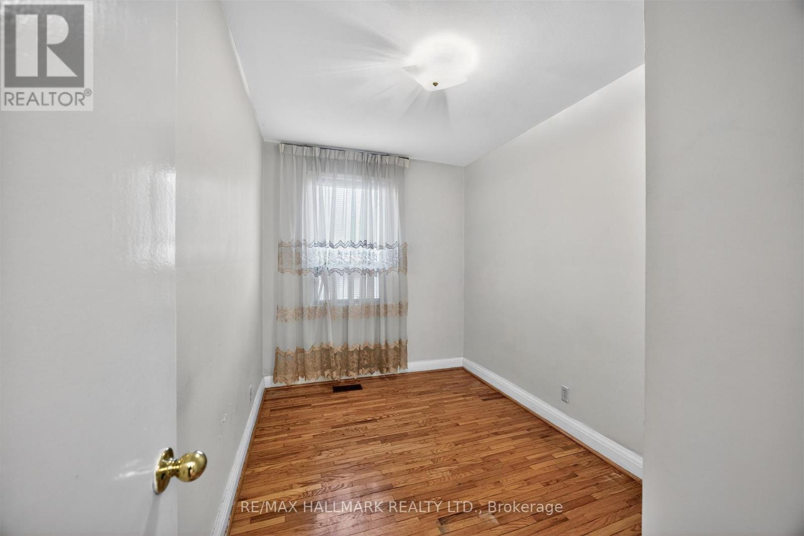 50 Dorking Crescent, Toronto, Ontario  M3M 2B6 - Photo 23 - W13014638