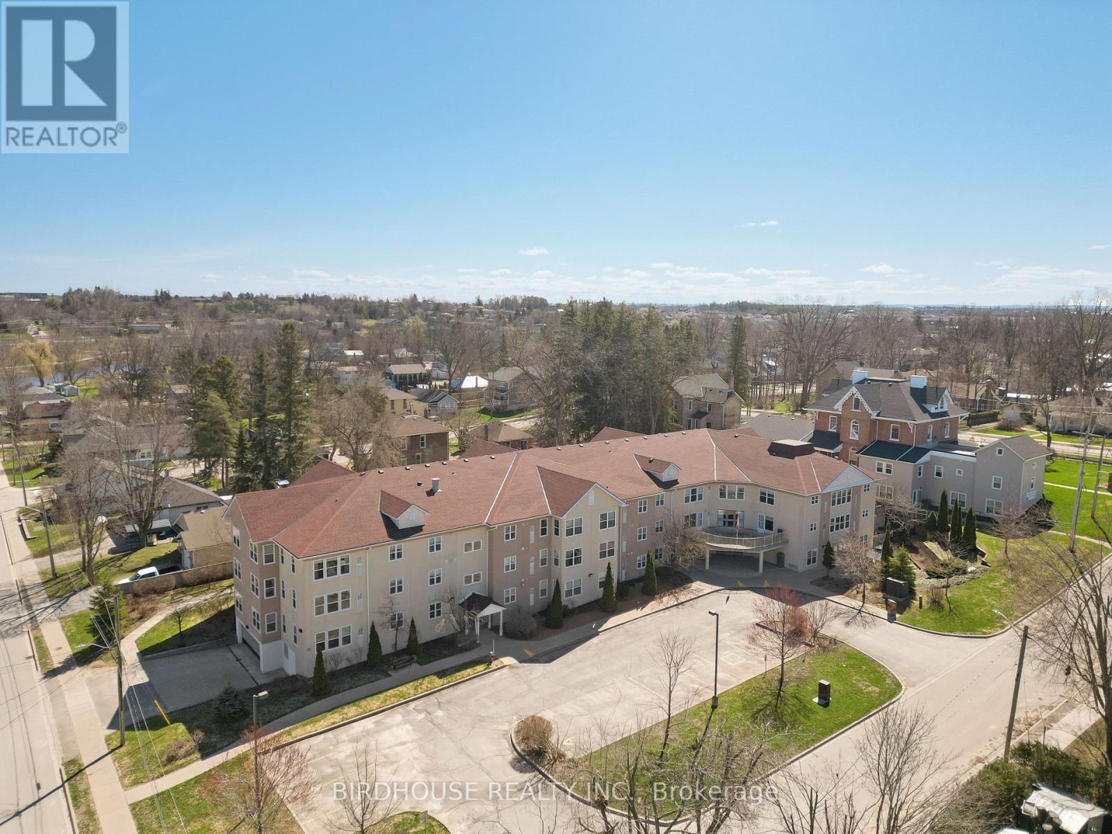 312 - 8 Huron Street, Kawartha Lakes, Ontario  K9V 6K3 - Photo 2 - X12642460