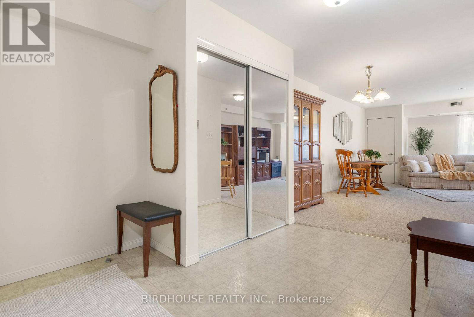 312 - 8 Huron Street, Kawartha Lakes, Ontario  K9V 6K3 - Photo 5 - X12642460