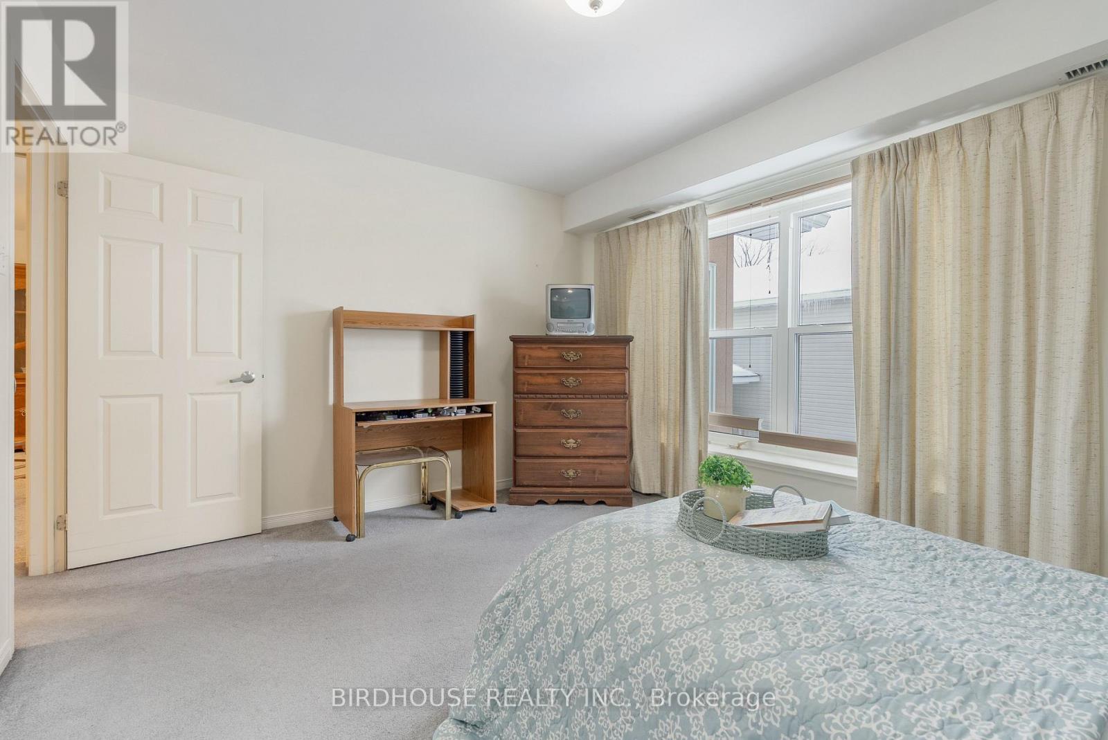 312 - 8 Huron Street, Kawartha Lakes, Ontario  K9V 6K3 - Photo 17 - X12642460